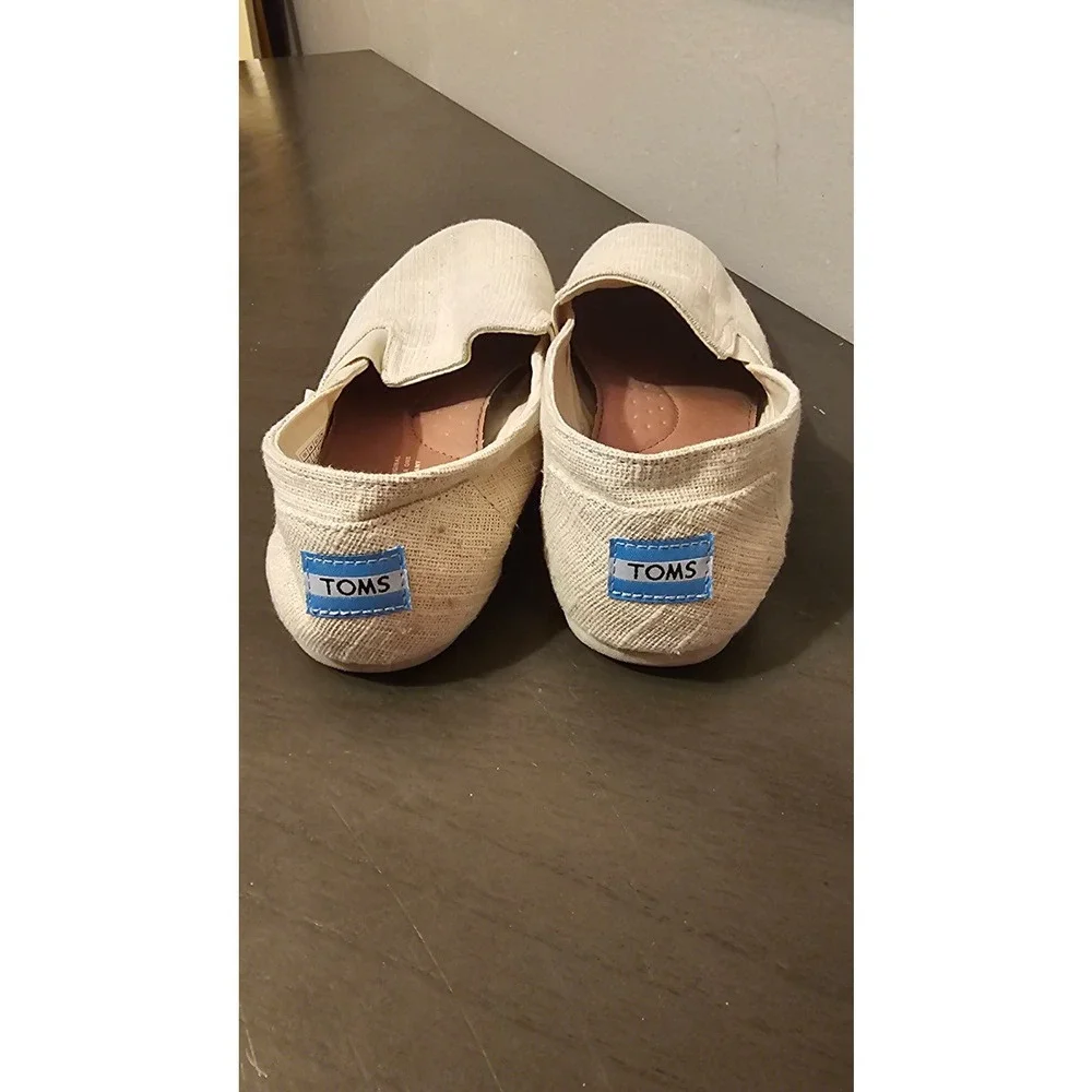 Cream color Toms sparkly/shimmery flats‎ size women's 10
